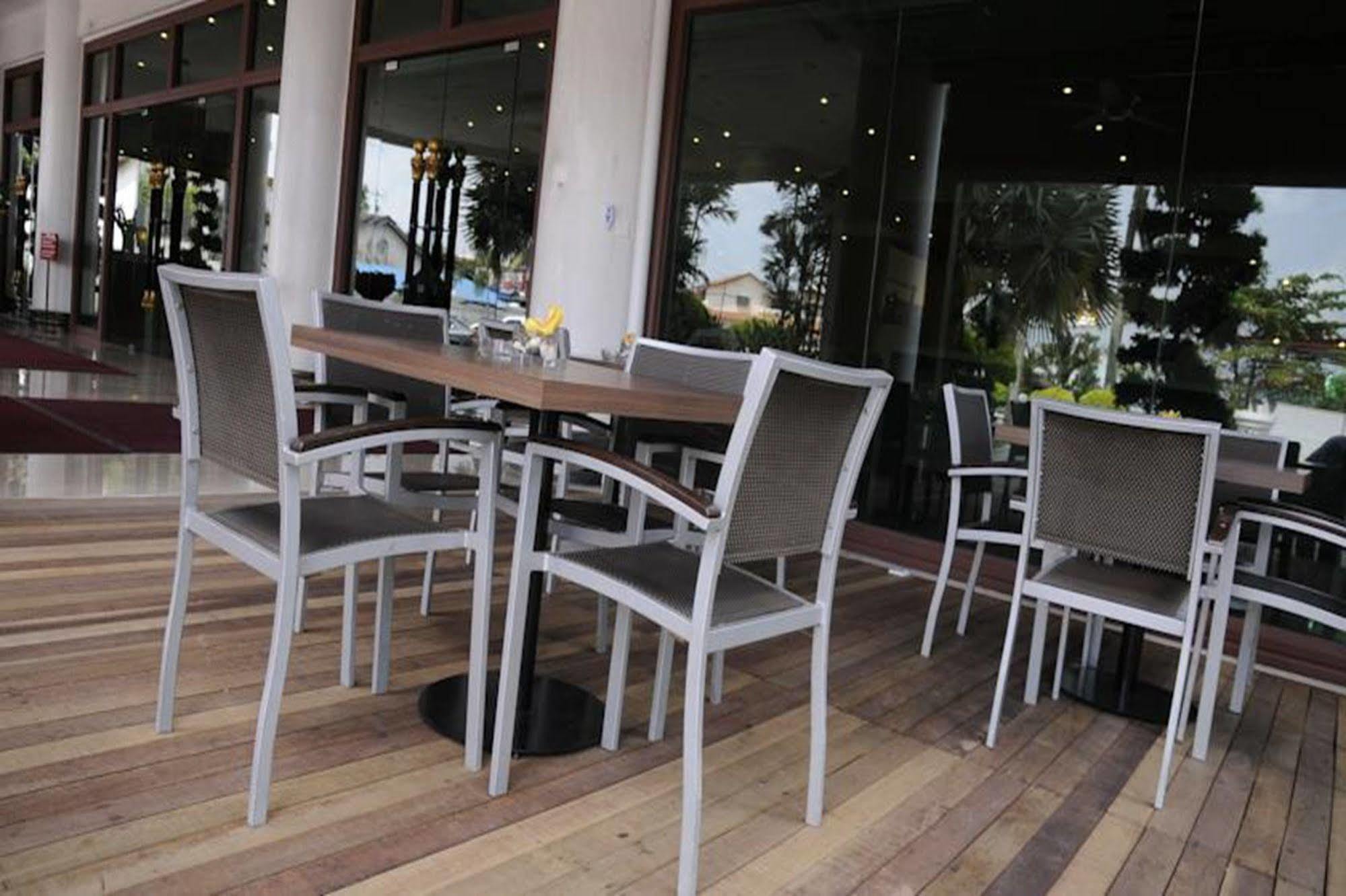 The Katerina Hotel Batu Pahat Exterior foto